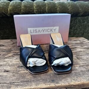 New in Box Black Nappa 6.5 Block Heel Sandal Women's Lisa Vicky